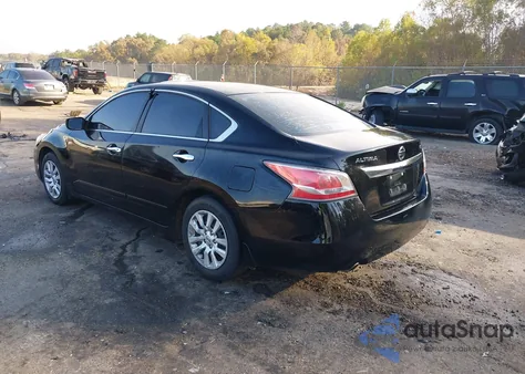 2015 Nissan Altima 2.5 S z USA, uszkodzony, nr VIN 1N4AL3AP2FC582768